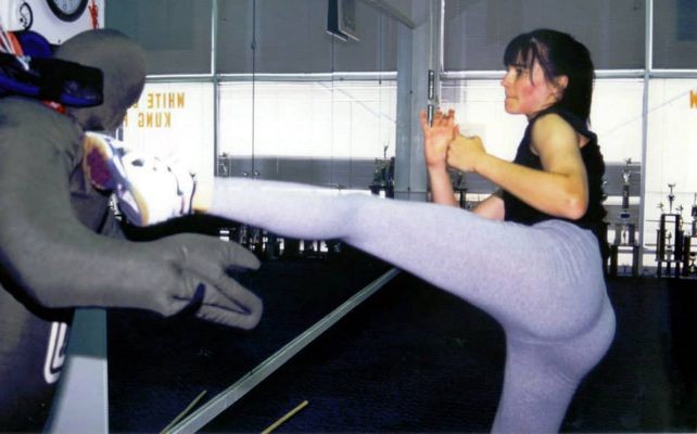 Lucy Lawless training for Xena with Doug Wong